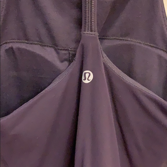 Navy lululemon Tank - Picture 3 of 3